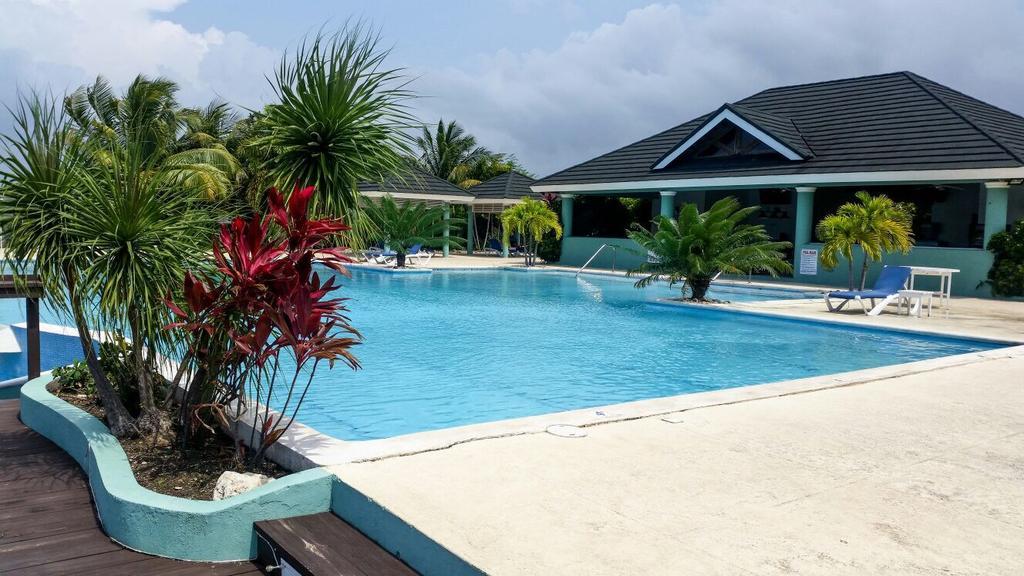 Villa @ The Palms Priory 外观 照片